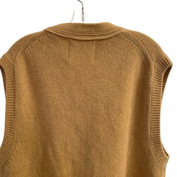 GANT Men’s Button Up Sweater Vest Size Large Camel Brown Wool Preppy Modern NEW - Picture 9 of 17